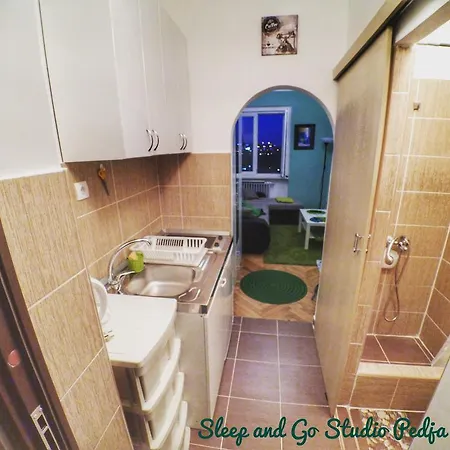 Sleep And Go Pedja Appartement